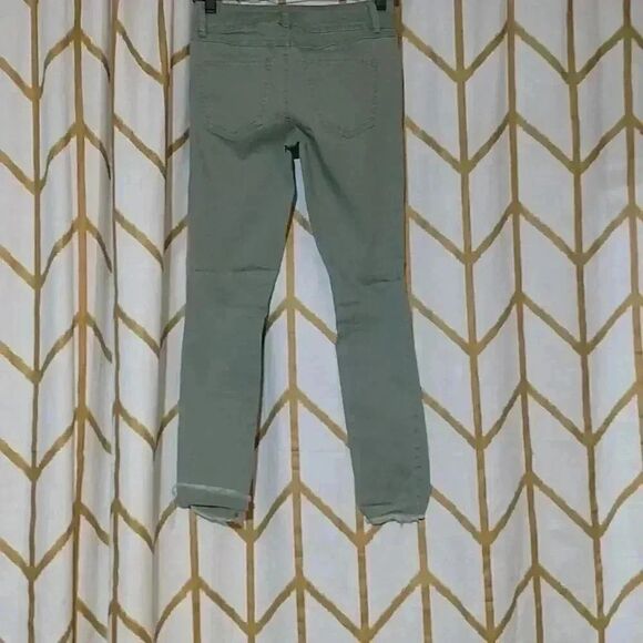 Refuge size 2 distressed jeans with cuff to bottom and gold button - Picture 7 of 7